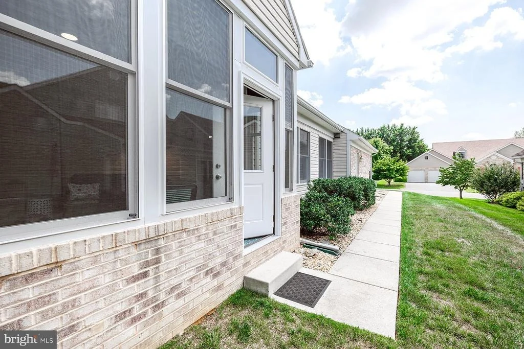 Photo of 18710 DOVER DRIVE