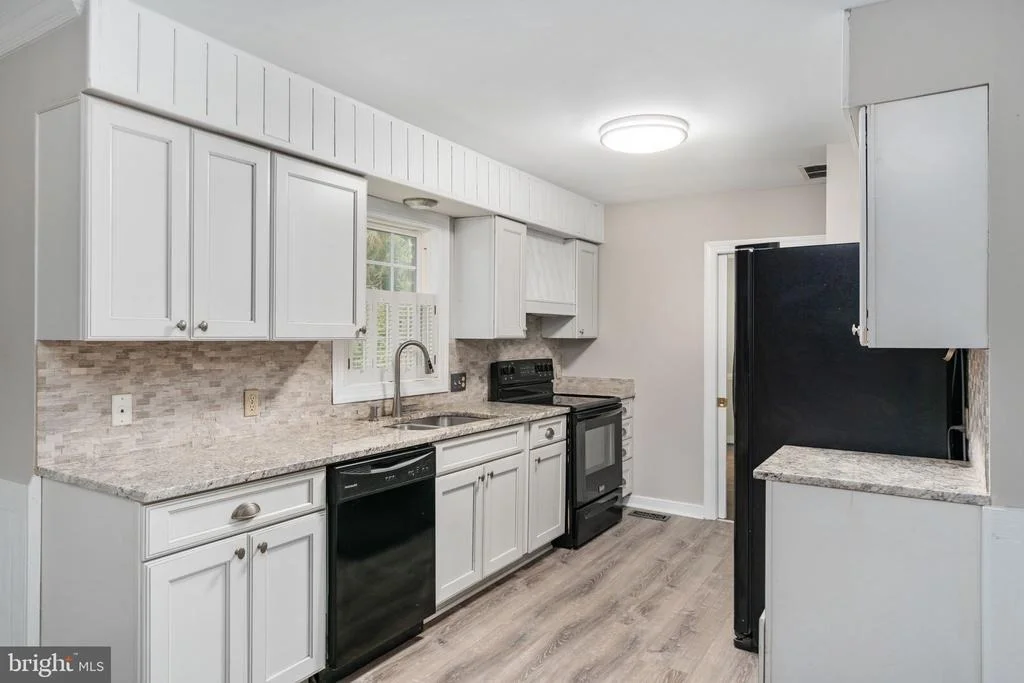 Photo of 9 SANFORD CIRCLE