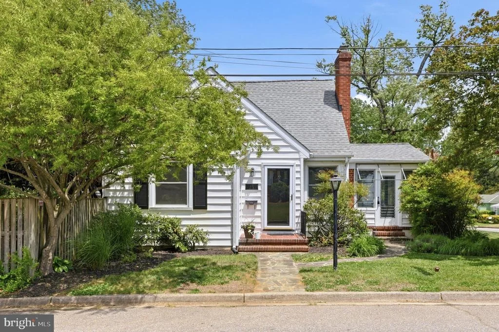 Photo of 411 LUDLOW ROAD