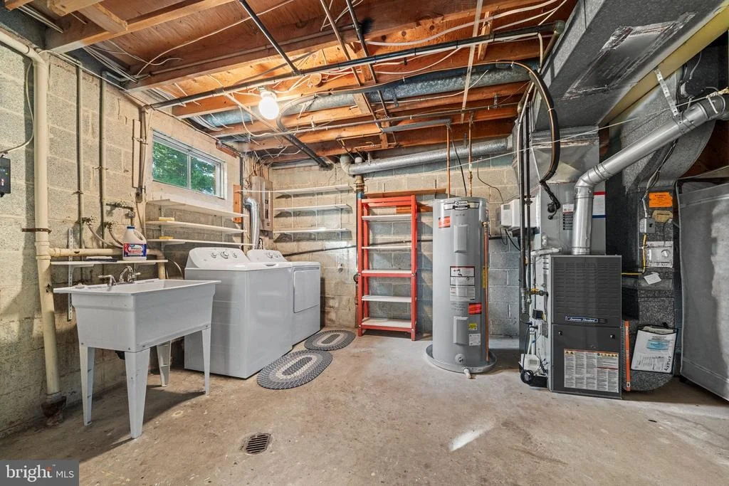 Photo of 8522 FAIRBURN DRIVE