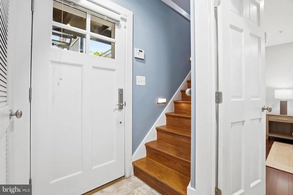 Photo of 915 3RD STREET NE