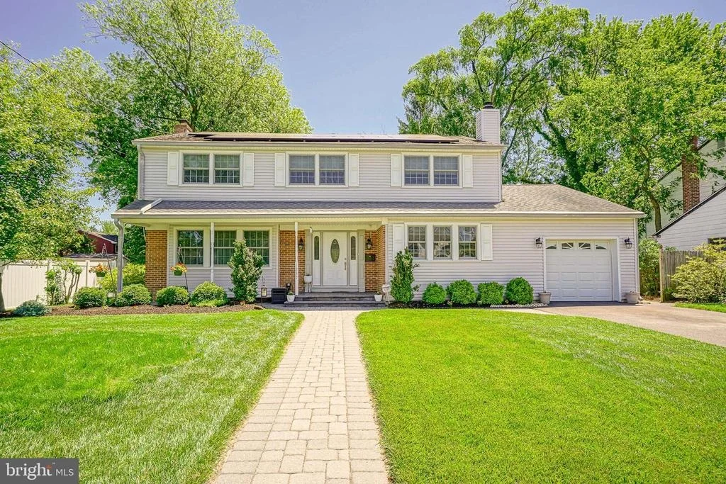 Photo of 1237 HEARTWOOD DRIVE