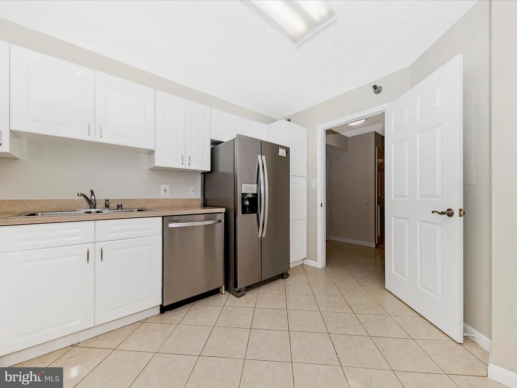 Photo of Unit 402 at 14809 PENNFIELD CIRCLE