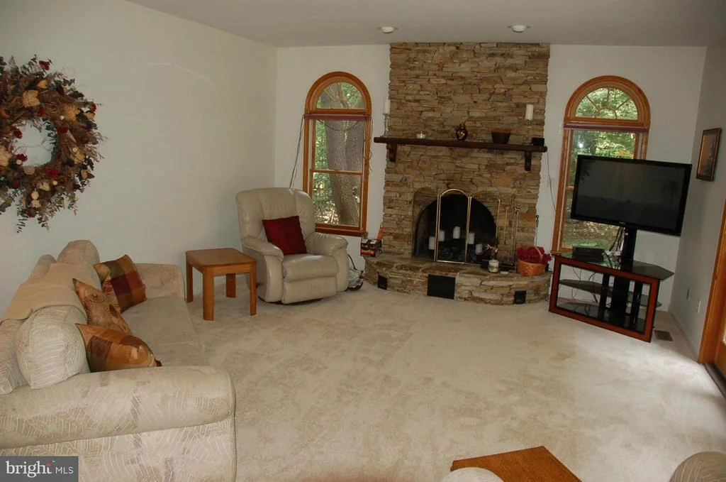 Photo of 6444 MEADOWLARK DRIVE