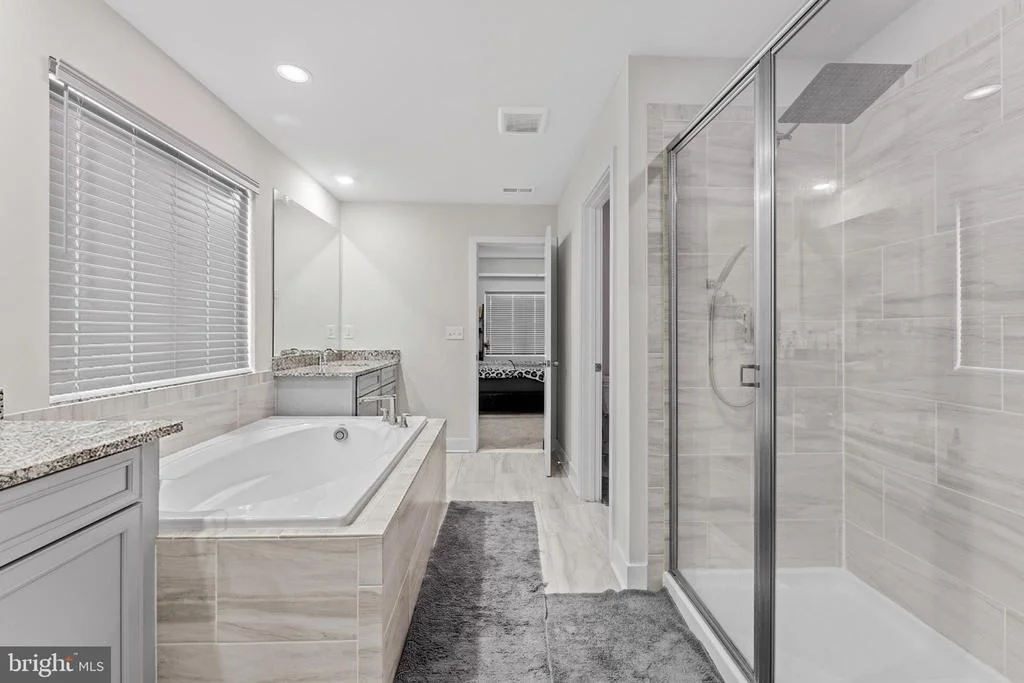 Photo of 5192 NEWPORT CIRCLE