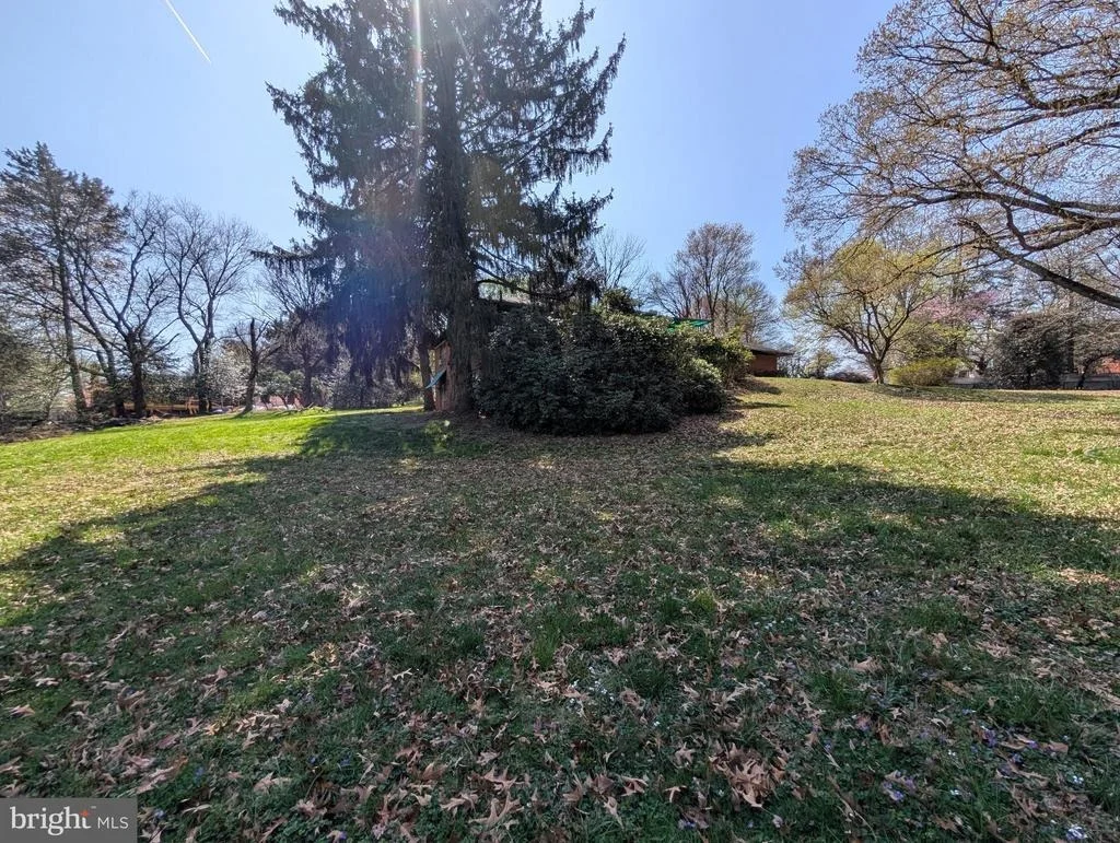 Photo of 523 COPLEY LANE