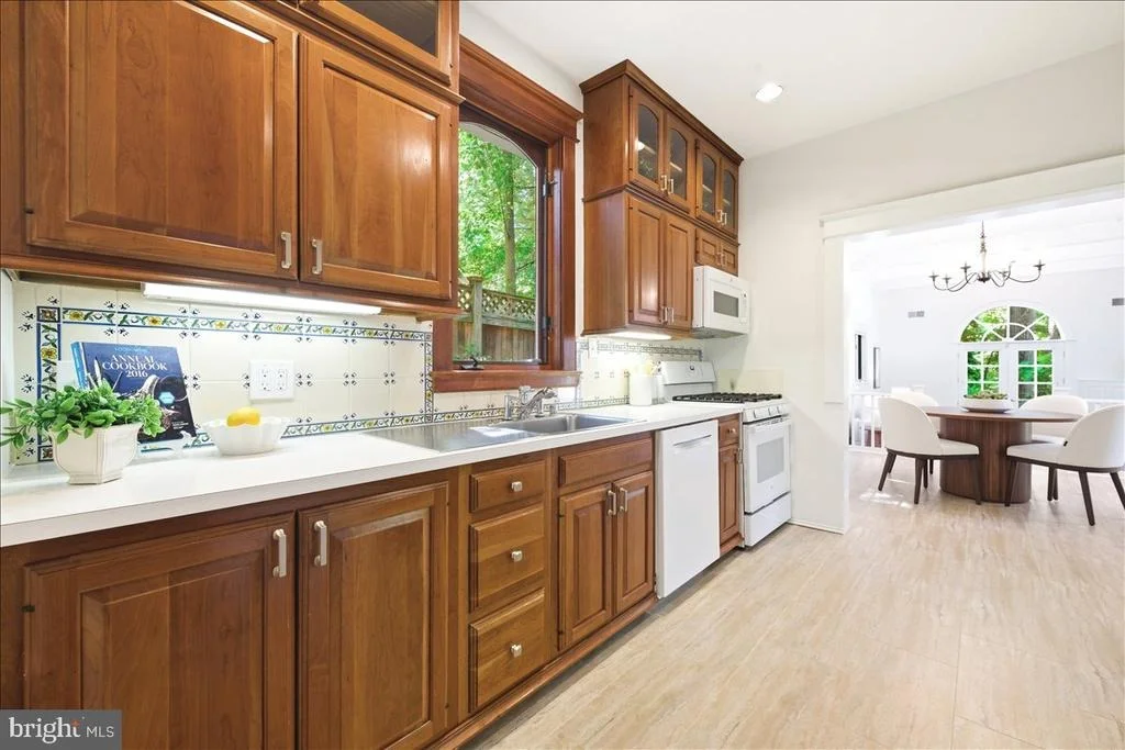 Photo of 7109 MEADOW LANE