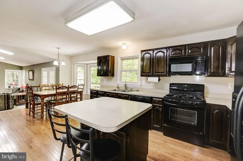 Photo of 7102 STANCHION LANE