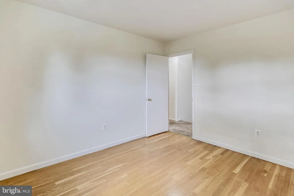 Photo of 14825 NOTLEY ROAD