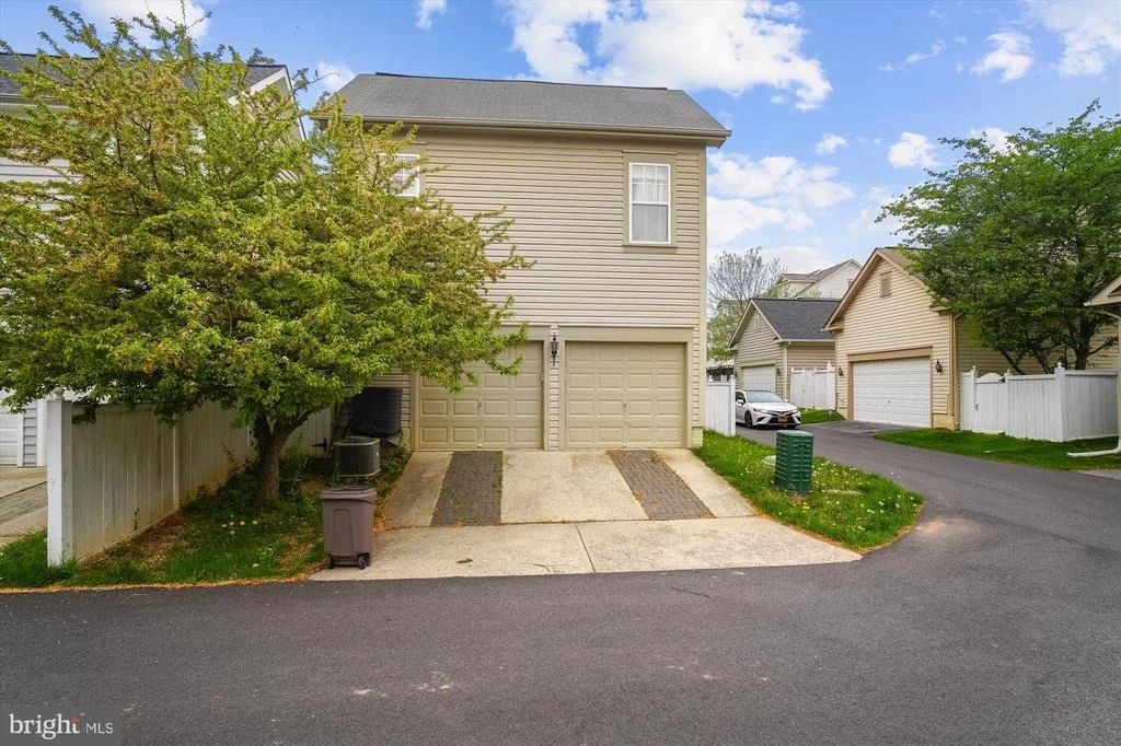 Photo of 23621 SUGAR VIEW DRIVE