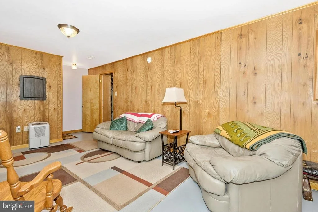 Photo of 2925 THURSTON ROAD