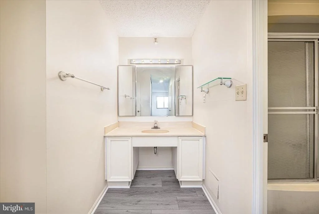 Photo of Unit 1807 at 15101 INTERLACHEN DRIVE