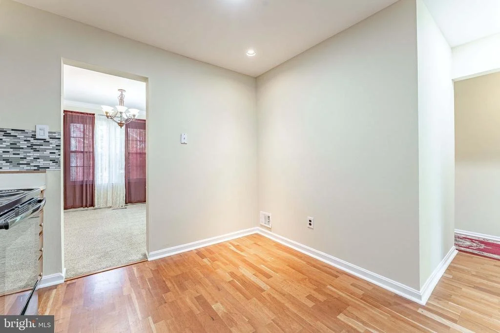 Photo of 11 CHATEAU CIRCLE