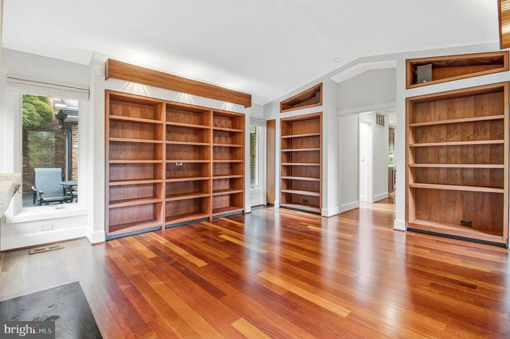 Photo of 1753 ARMY NAVY DRIVE