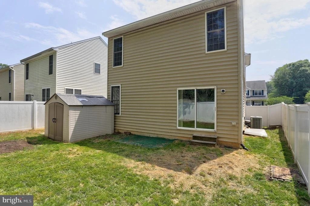Photo of 8218 LEXINGTON DRIVE