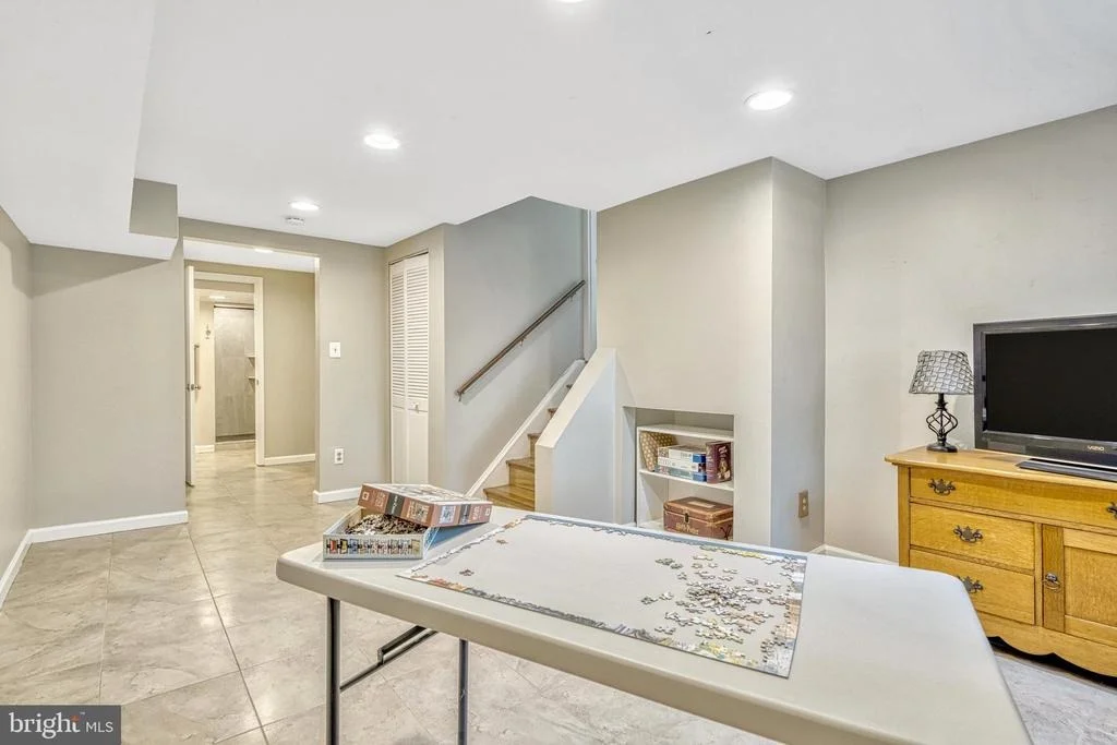 Photo of 10318 FOREST AVENUE