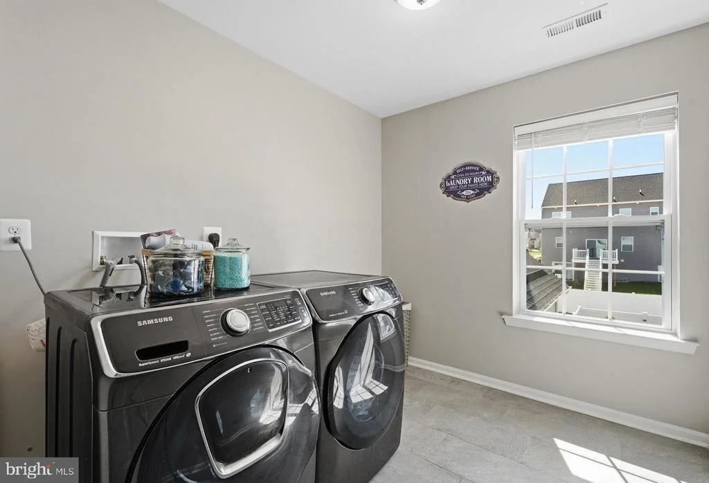 Photo of 23324 LINDSAY DRIVE