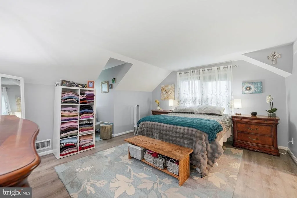 Photo of 8114 HILLCREST DRIVE