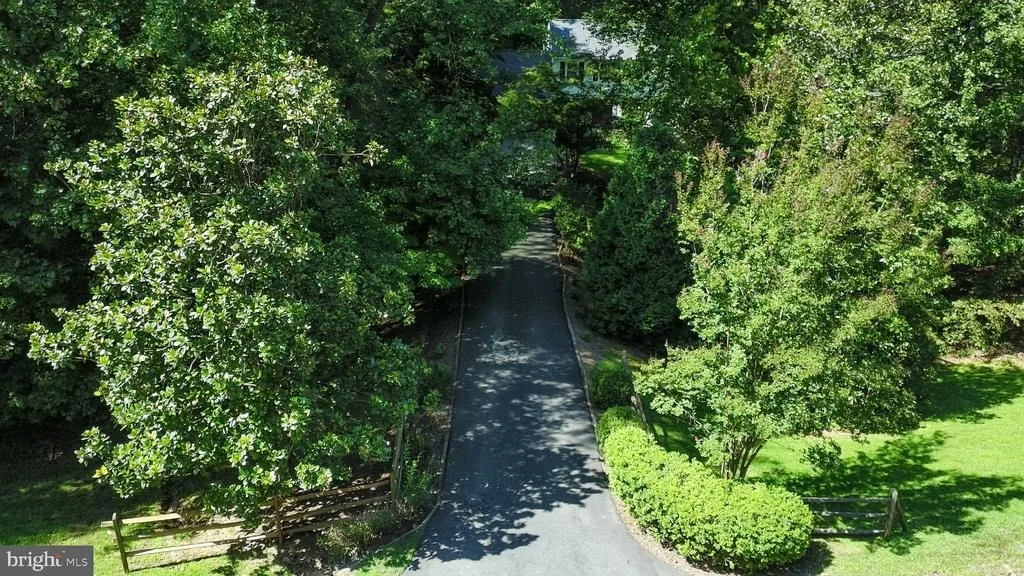 Photo of 11154 STONEBROOK DRIVE