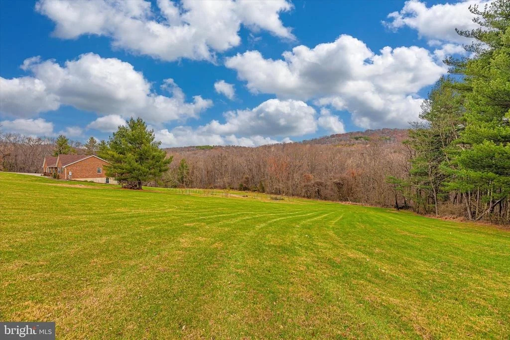 Photo of 10831 EASTERDAY ROAD