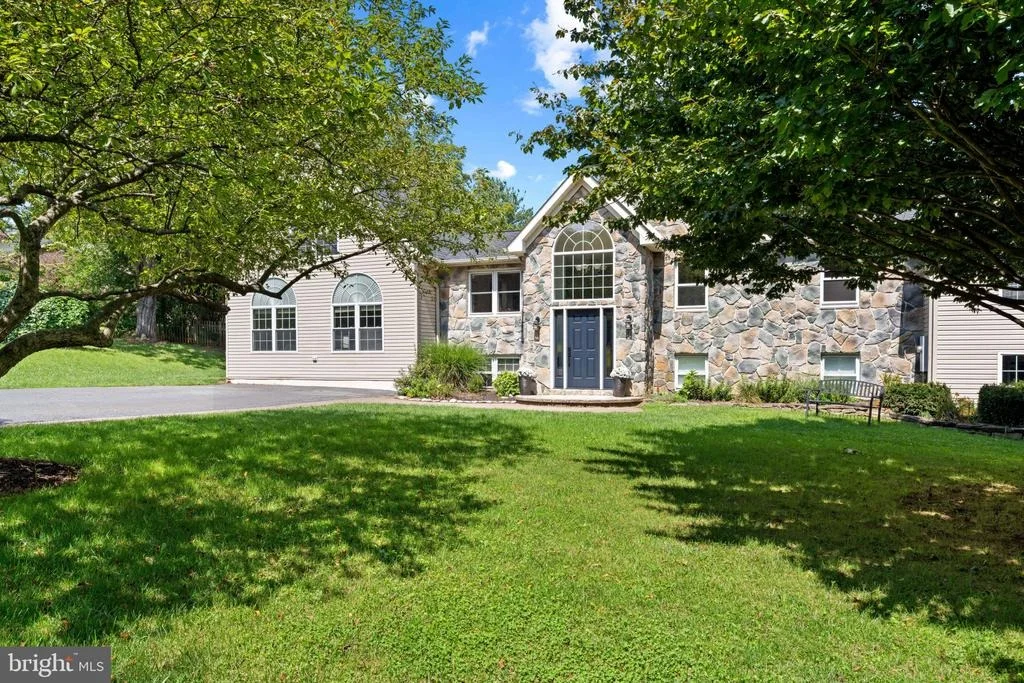 Photo of 2696 WALSTON ROAD
