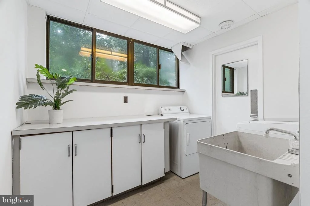 Photo of 6422 QUINN ROAD