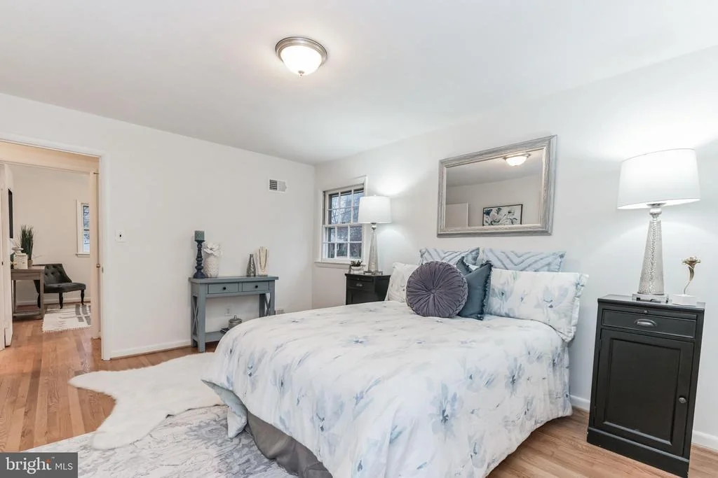 Photo of 926 VENICE DRIVE