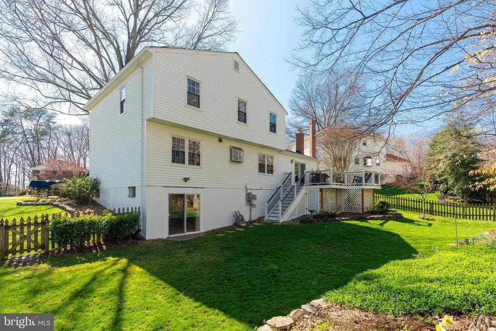 Photo of 7203 MING TREE COURT