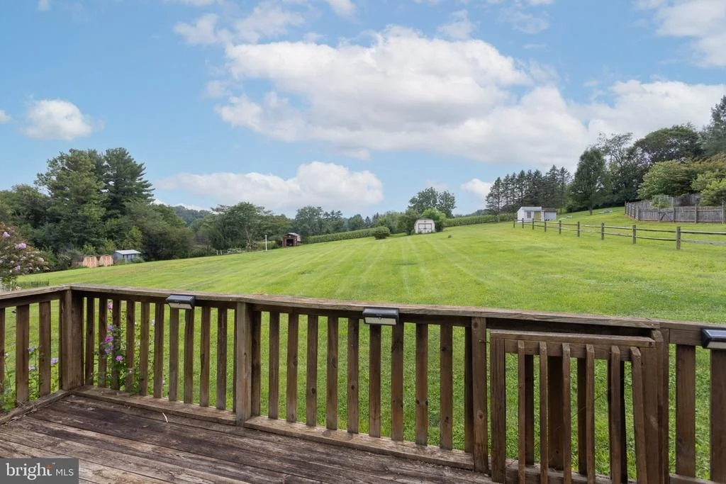 Photo of 805 ROLLING RIDGE DRIVE