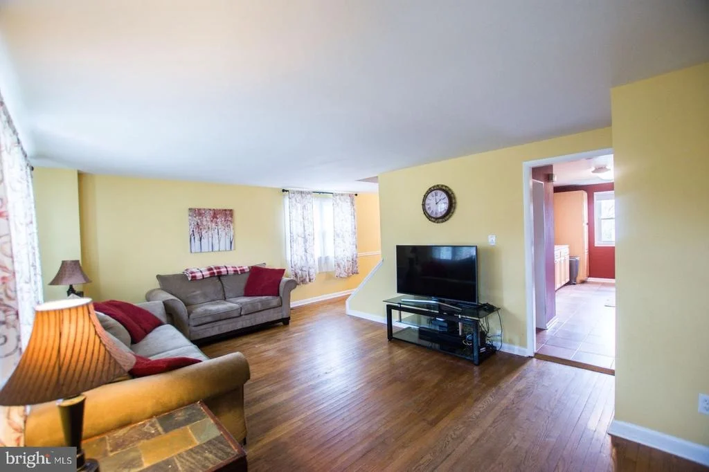 Photo of 1019 GROVEHILL ROAD