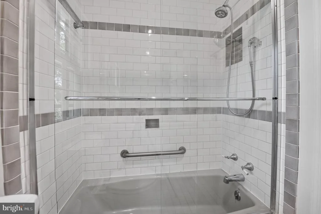 Photo of 6309 KENHOWE DRIVE