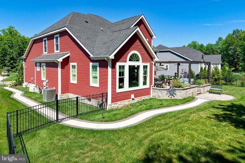 Photo of 33562 UNION CIRCLE