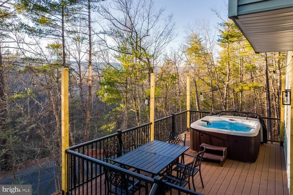Photo of 1355 GREENVIEW DRIVE