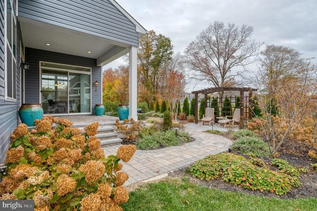 Photo of 2525 EASY STREET