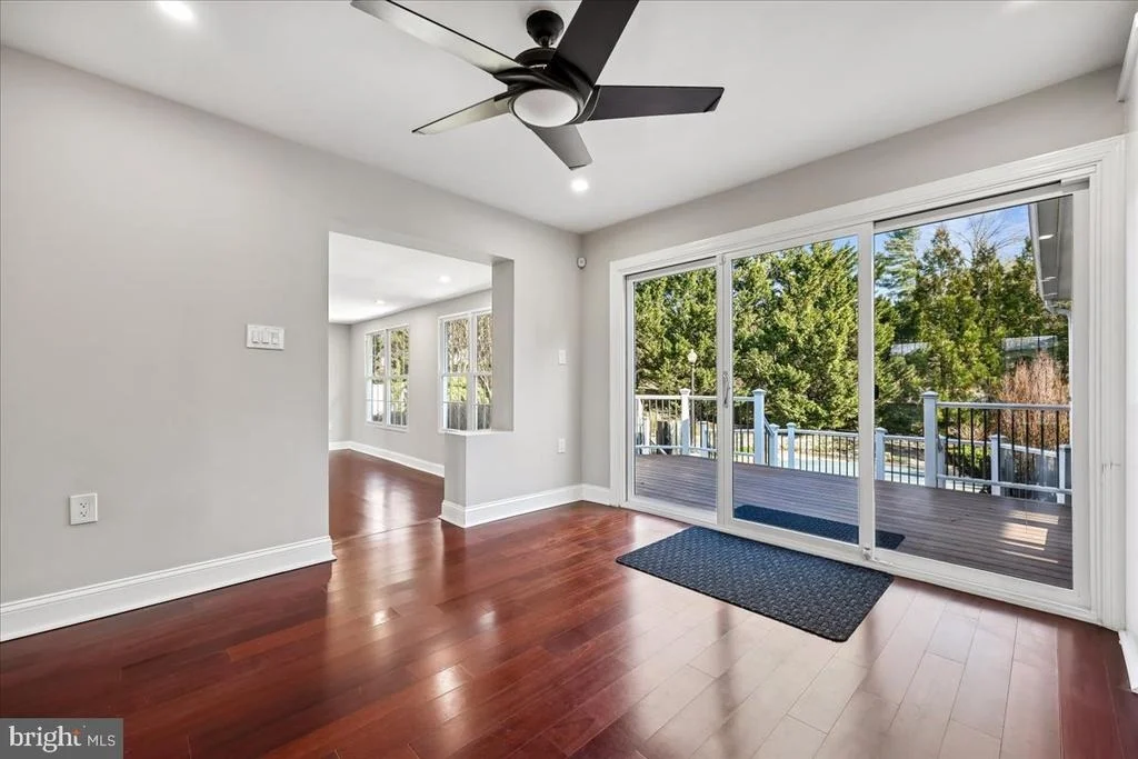 Photo of 6 CRESTVIEW COURT