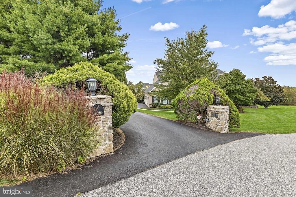 Photo of 2304 WILLOW VALE DRIVE