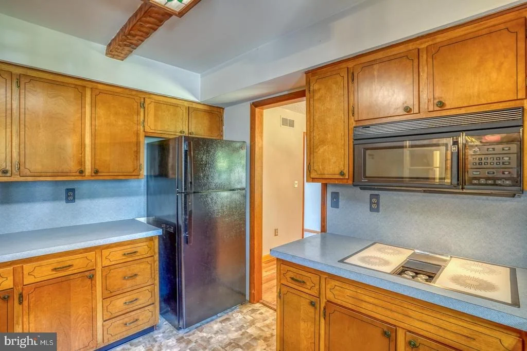 Photo of 54 MEADOW GLEN DRIVE