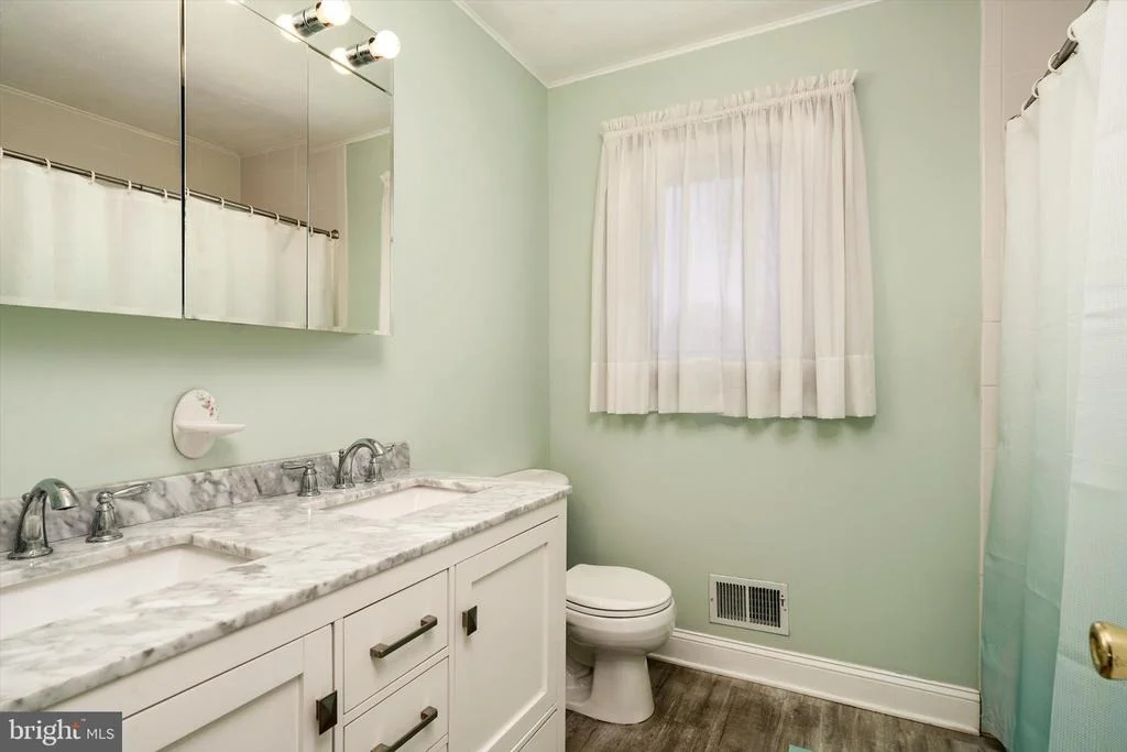 Photo of 2 ROCKLEIGH DRIVE