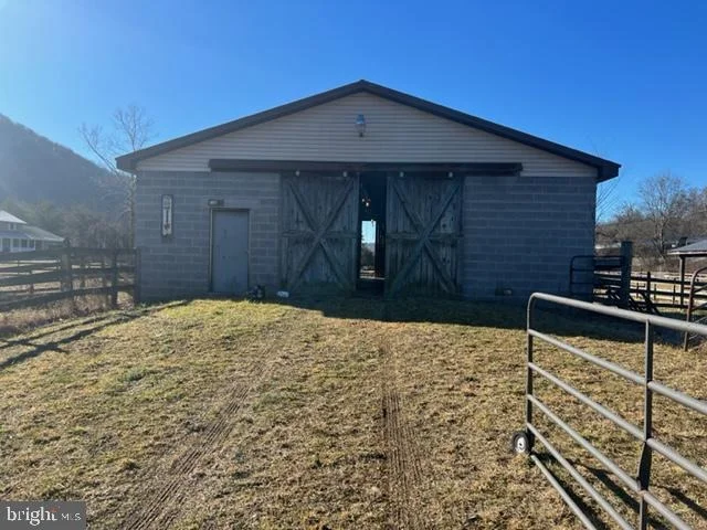 Photo of 13900 SCHELLSBURG ROAD