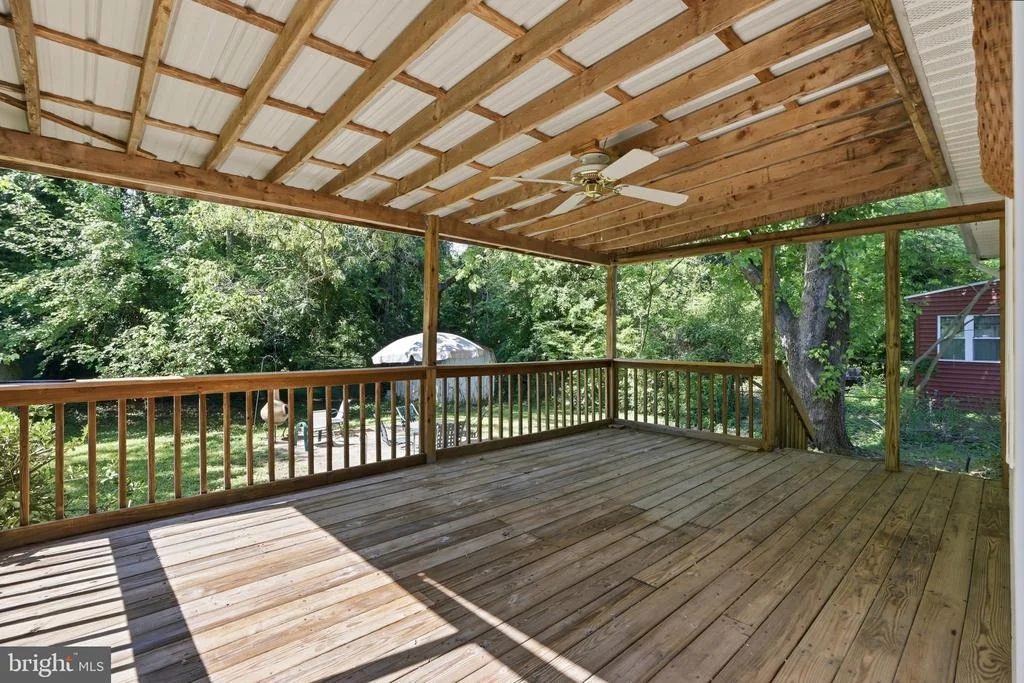 Photo of 735 WARREN DRIVE