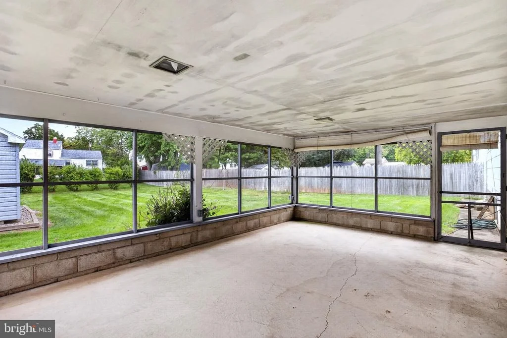 Photo of 6 WICKFORD AVENUE