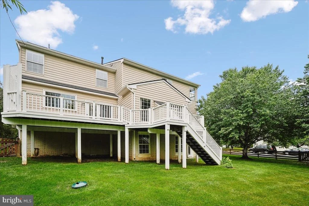 Photo of 320 N CONSTITUTION WAY