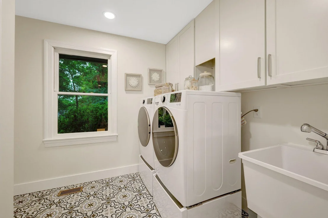 Photo of 1132 SPRINGVALE ROAD