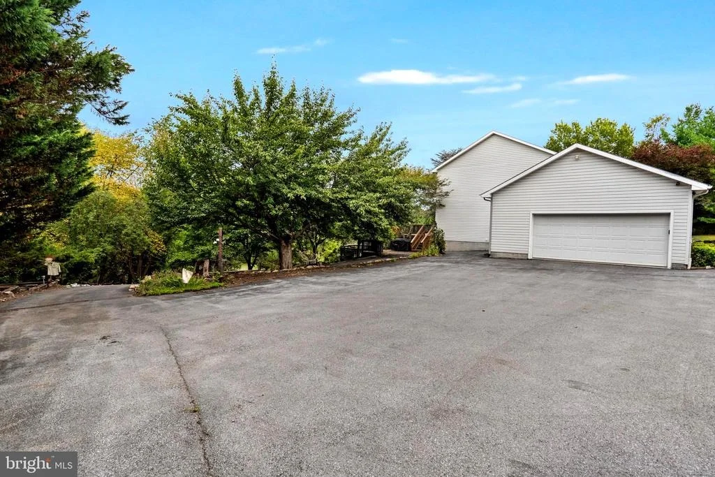 Photo of 955 STAYMAN DRIVE