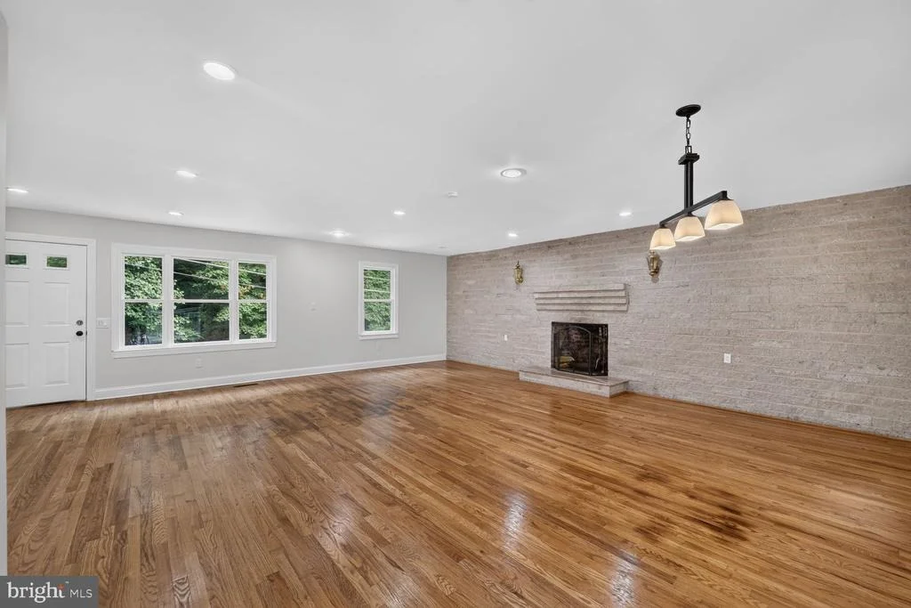 Photo of 7012 NOAH DRIVE