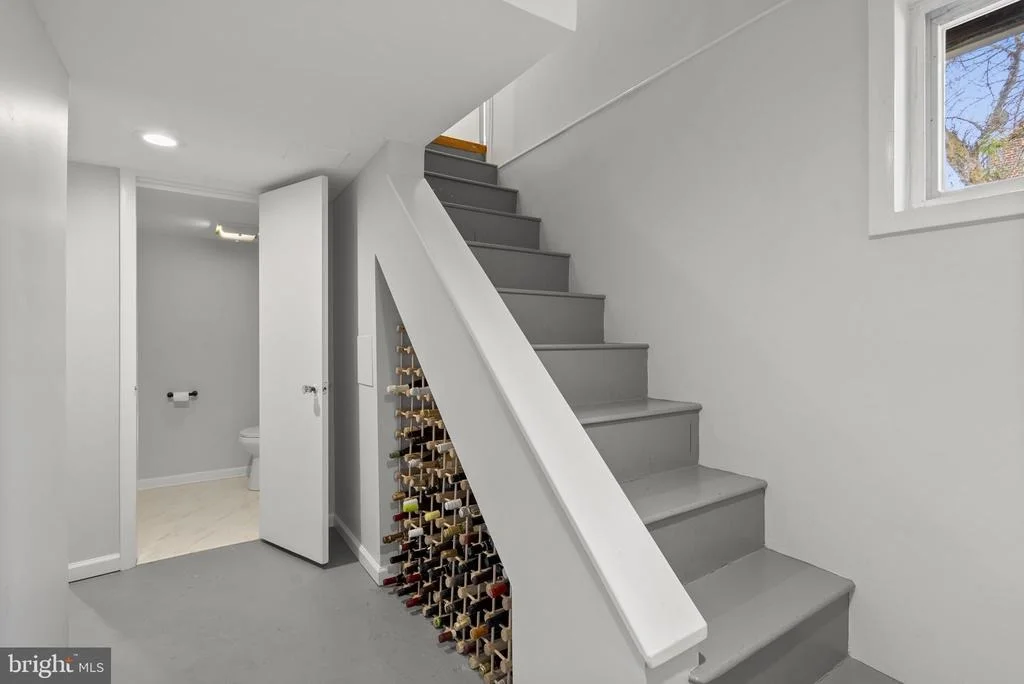 Photo of 212 DEARBORN AVENUE