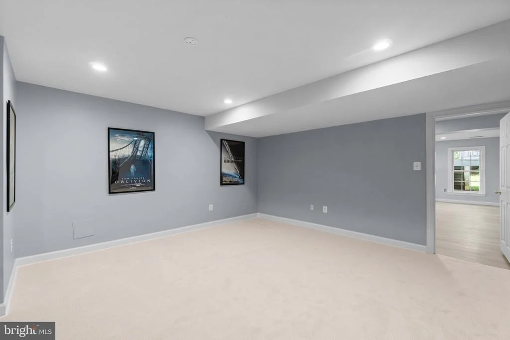 Photo of 9116 BOWLING GREEN DRIVE
