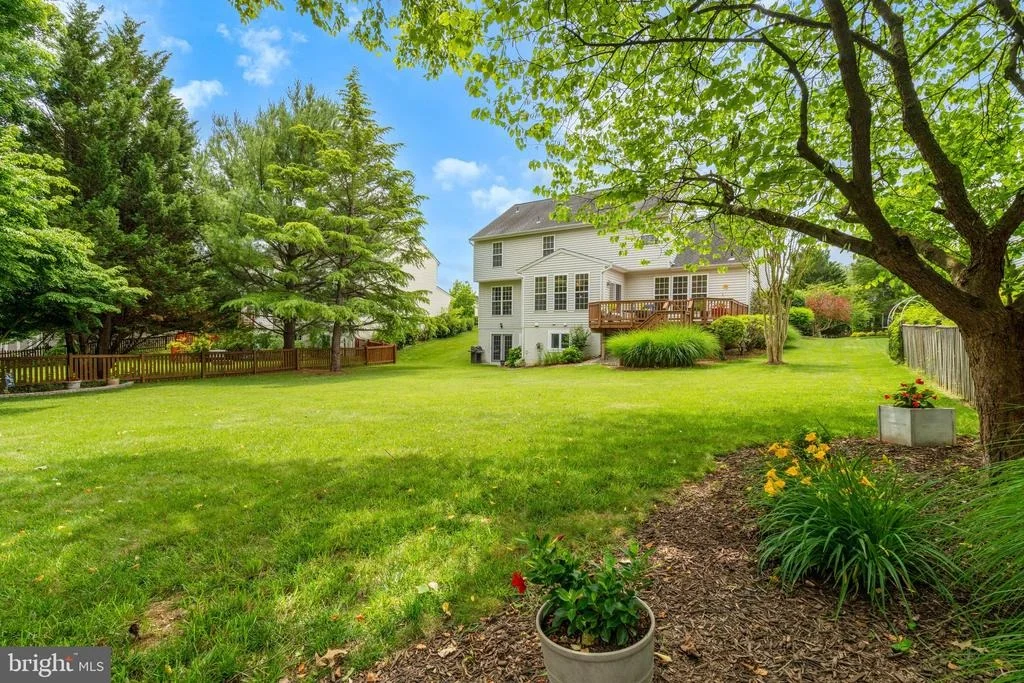 Photo of 5646 DENFIELD PLACE