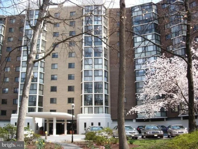 Photo of Unit 21007 at 15107 INTERLACHEN DRIVE
