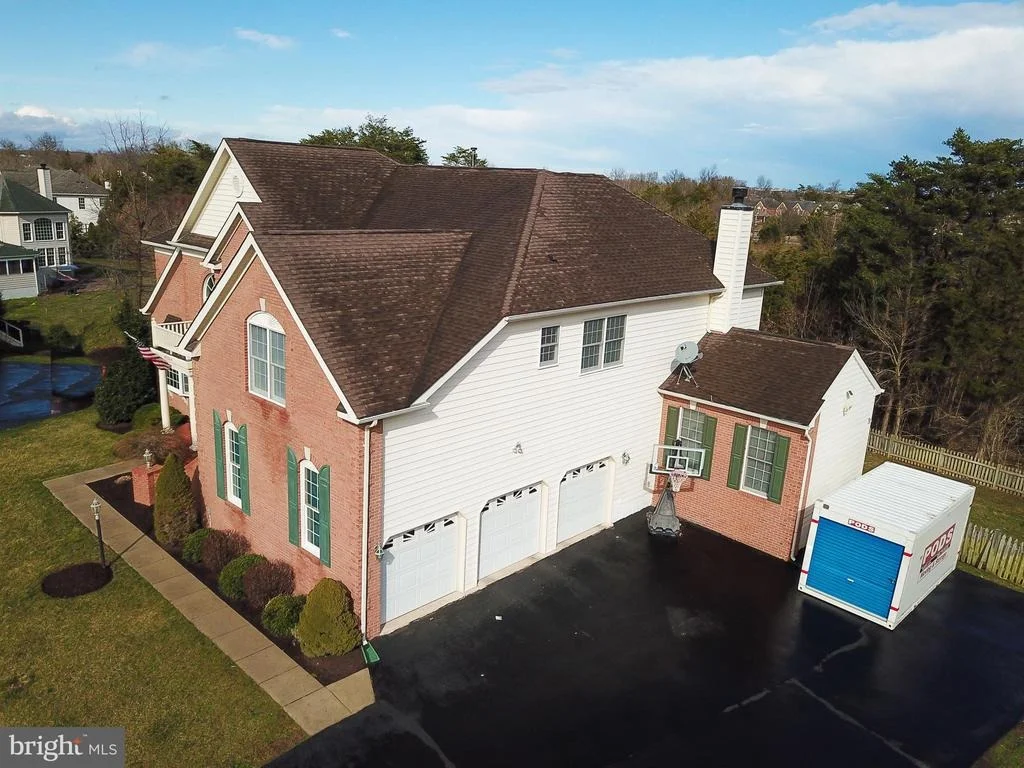 Photo of 42764 JONQUIL LANE